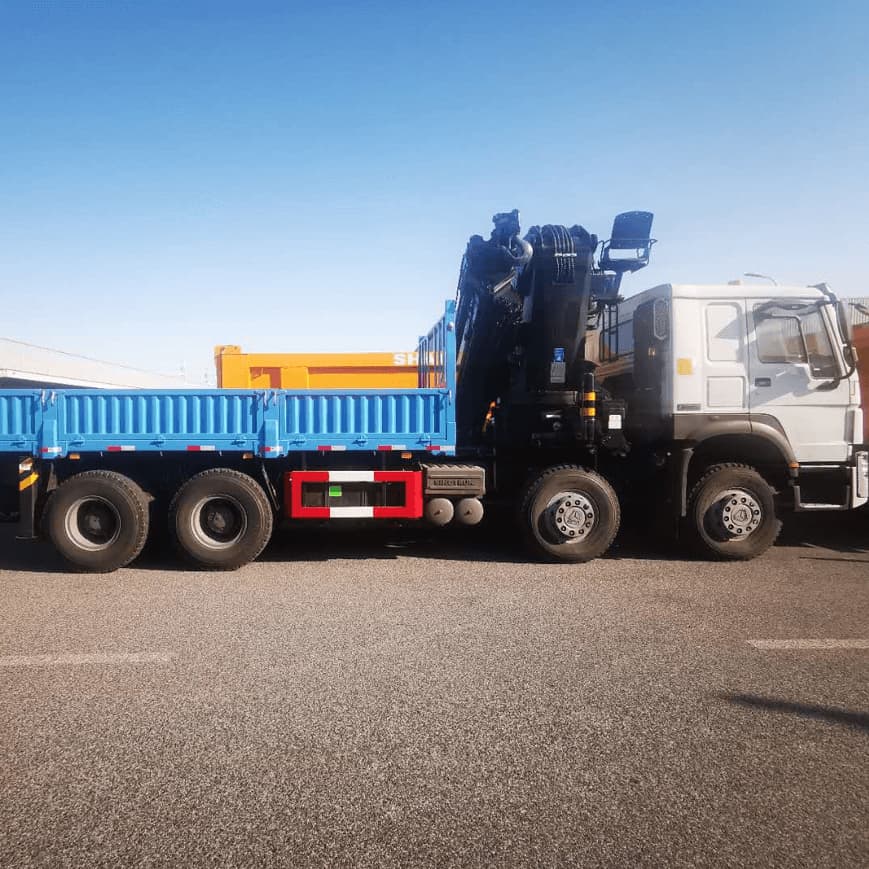 SINOTRUK HOWO 8X4 43T Folded Crane Truck 