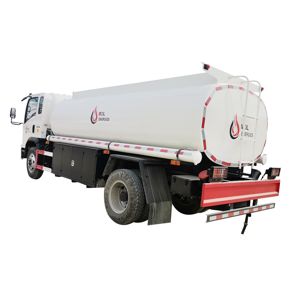 HOWO 4X2 5000 Liter Fuel Tank Truck 3