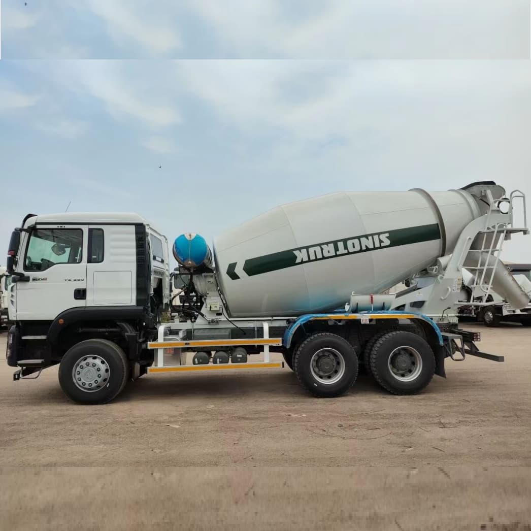 HOWO TX 10CBM 6X4 Heavy Duty Concrete Mixer Truck for Algeria 5