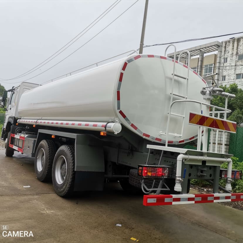 SINOTRUK HOWO 6X4 20CBM 20000 Liters Water Sprinkling Truck