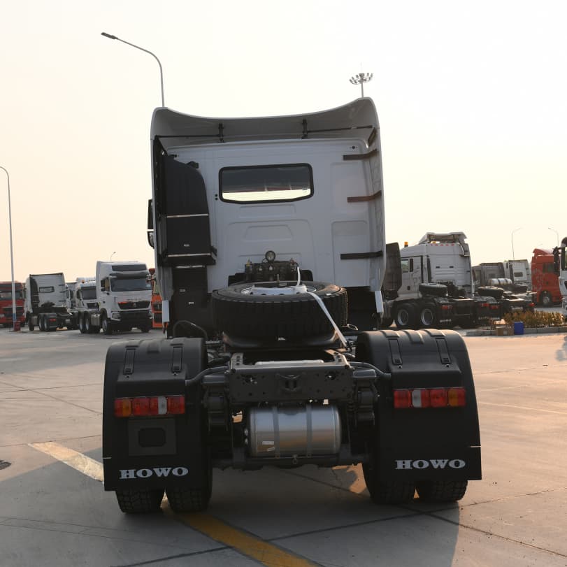 SINOTRUK HOWO T7H 4X2 Tractor Truck 430hp 4