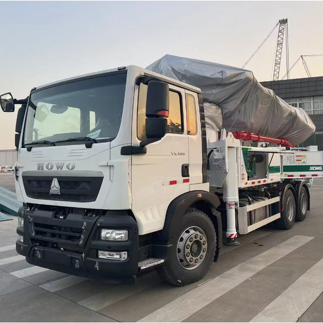 HOWO TX 37m 42m XCMG Mixer Pump Truck in Algeria