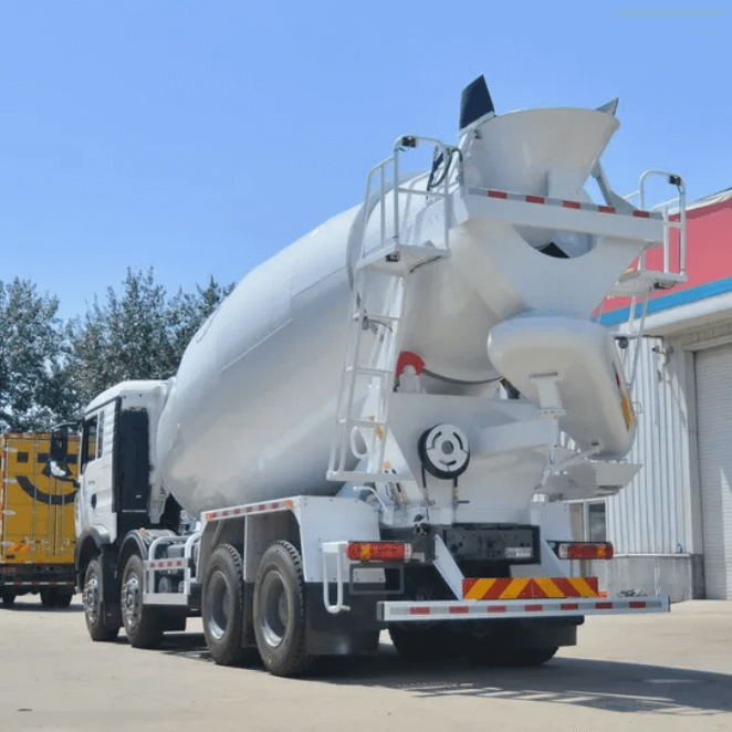 SINOTRUK HOWO NX 8X4 12CBM Concrete Mixer Truck