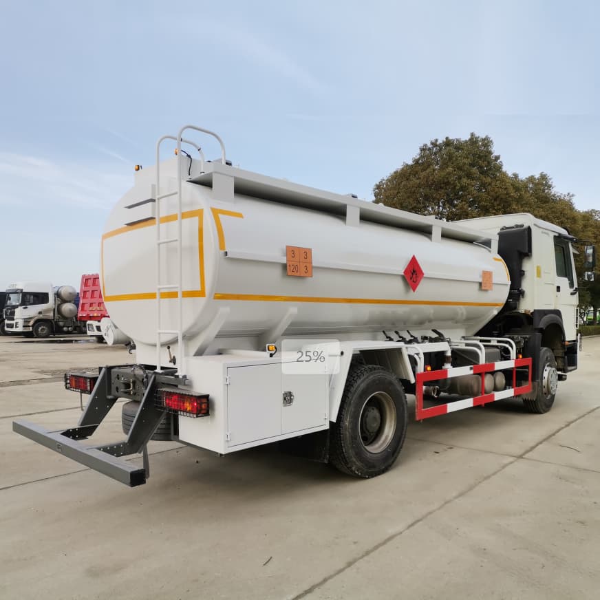 HOWO 4X2 12000 Liters Fuel Tank Transport Truck 3