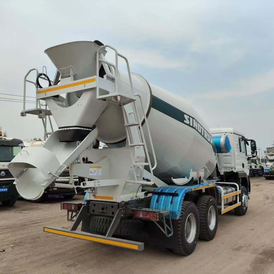 HOWO TX 10CBM 6X4 Heavy Duty Concrete Mixer Truck for Algeria 2