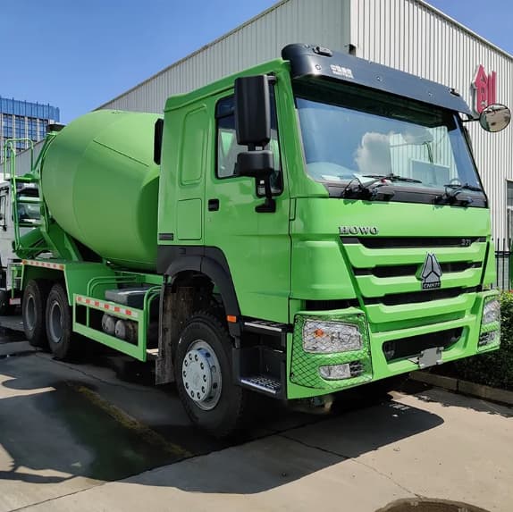 SINOTRUK HOWO 6X4 Heavy Duty 10CBM Concrete Mixer Truck