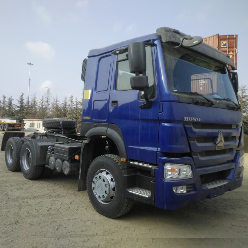 Heavy Duty HOWO 6X4 Horse Tractor Truck in stock