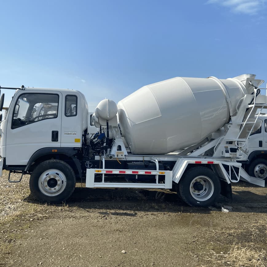 SINOTRUK HOWO 4X2 5CBM Concrete Mixer Truck