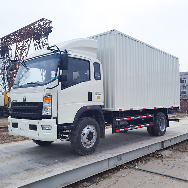 SINOTRUK HOWO 4X2 5T Light Duty Cargo Truck