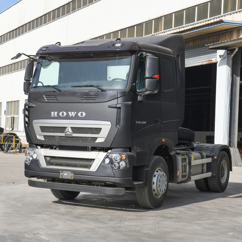 HOWO T7H 4X2 430HP MAN Engine Heavy Duty Tractor Head 5