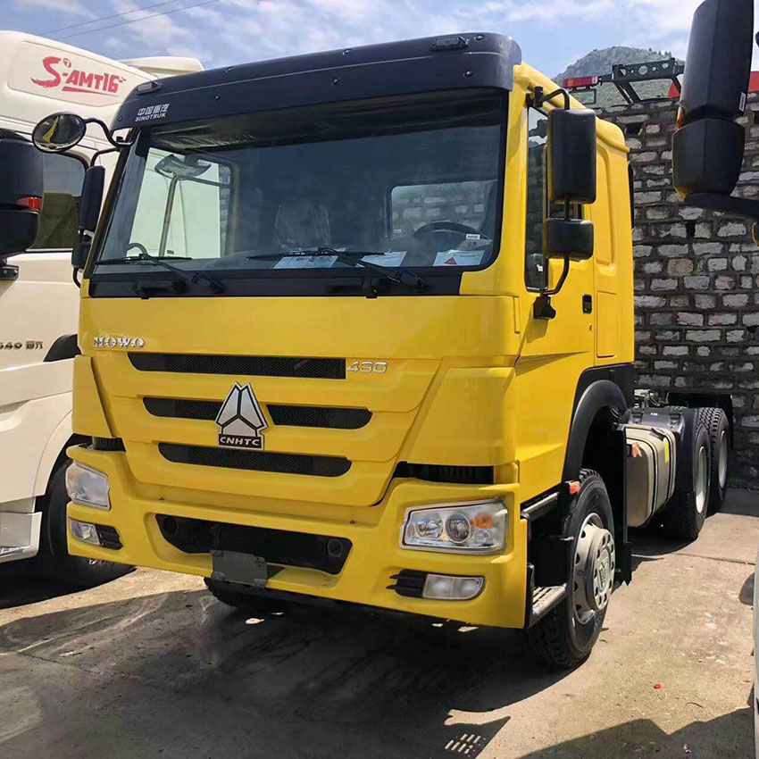 SINOTRUK HOWO 6X4 Tractor Truck Right Hand Drive In Stock