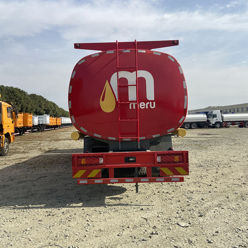 SINOTRUK HOWO 6X4 20000 Liters Fuel Tanker Truck