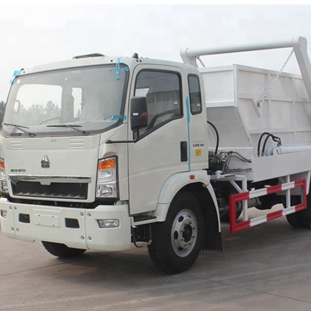 SINOTRUK HOWO 5CBM Swing Arm Garbage Truck