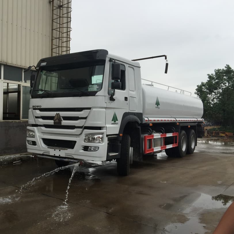 SINOTRUK HOWO 6X4 20CBM 20000 Liters Water Sprinkling Truck