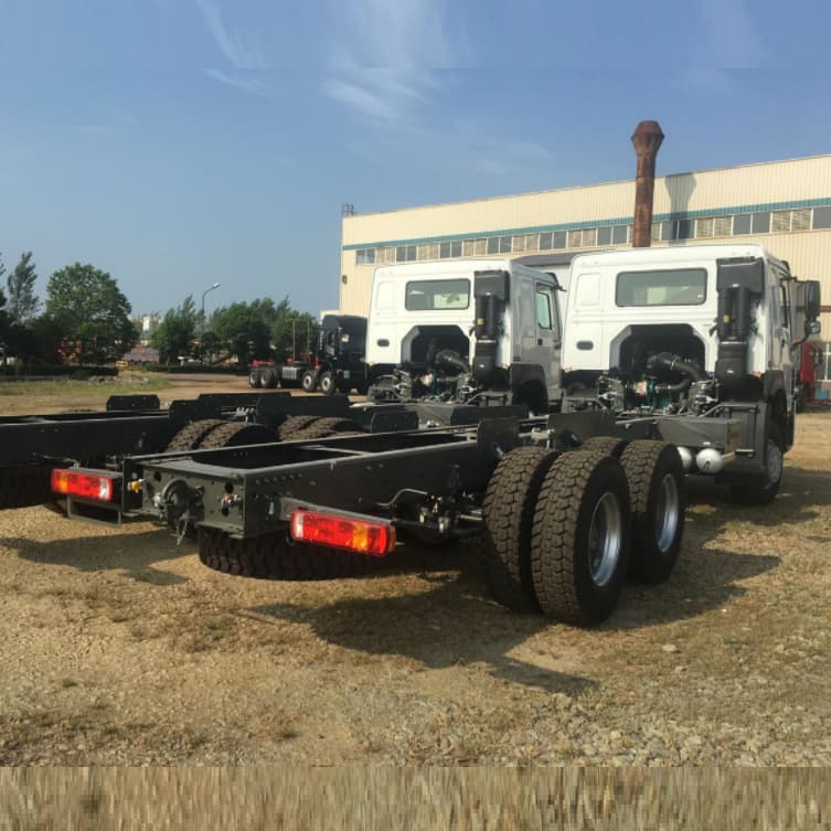 SINOTRUK HOWO 6X4 Heavy Duty 380HP Cargo Chassis 5